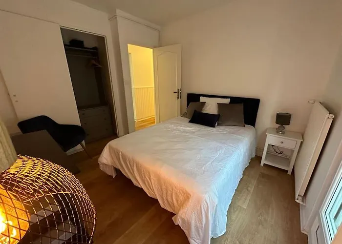 4 Pers. Avec Parking Gratuit Sur Place Couronne *