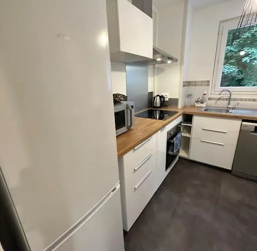 4 Pers. Avec Parking Gratuit Sur Place Couronne Lägenhet Petit-Couronne