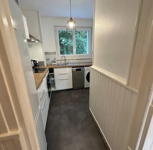 4 Pers. Avec Parking Gratuit Sur Place Couronne *