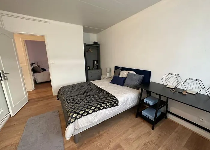 Lägenhet 4 Pers. Avec Parking Gratuit Sur Place Couronne *